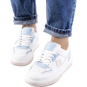 Białe sneakersy damskie Arsan. Białe trampki bez wzorów, ze skóry, bez zapięcia. Za 83,50 zł.