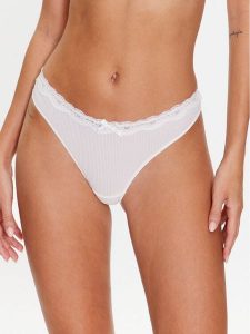 Hunkemöller Stringi Lola 192193 Biały. Białe stringi Hunkemöller, bez wzorów, z syntetyku. Za 59,99 zł.
