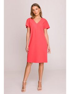Stylove Sukienka w kolorze czerwonym rozmiar: XL. Czerwone sukienki Stylove, na co dzień, xl, bez wzorów, bez kołnierzyka, bez ramiączek, midi, proste. Za 180,06 zł.