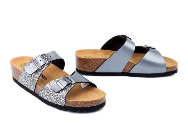 DR. BRINKMANN 701164-09 anthrazit, klapki damskie. Szare klapki Dr. Brinkmann, bez wzorów, bez obcasa, na koturnie. Za 214,90 zł.