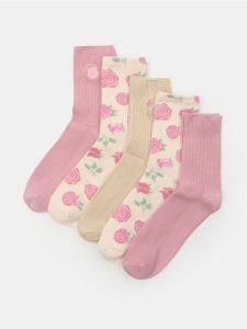Skarpetki ze wzorem 5 pack - różowy. Czerwone skarpetki Sinsay, bez wzorów. Za 19,99 zł.