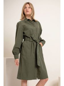 Josephine & Co Sukienka w kolorze khaki rozmiar: 38. Brązowe sukienki Josephine & Co, bez wzorów, z bawełny, bez kołnierzyka, bez ramiączek, midi. Za 146,28 zł.