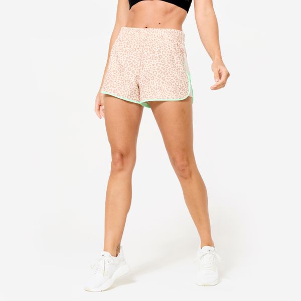 Spodenki fitness damskie Domyos wzór w panterkę. Brązowe szorty DOMYOS, bez wzorów, z materiału, sportowe. W wyprzedaży za 24,99 zł.