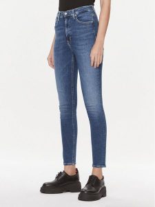 Calvin Klein Jeans Jeansy J20J222140 Granatowy Skinny Fit. Niebieskie jeansy Calvin Klein Jeans, bez wzorów, z bawełny. Za 249,99 zł.
