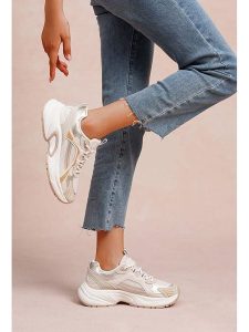 Foreverfolie Sneakersy w kolorze beżowym rozmiar: 37. Brązowe trampki Foreverfolie, bez wzorów, bez zapięcia. Za 100,99 zł.