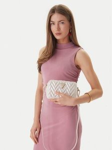 Guess Torebka J6GZ05 W4090 Biały. Białe torebki klasyczne Guess, z aplikacjami, ze skóry, bez dodatków. Za 242,99 zł.