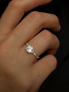 OR Carats Złoty pierścionek z diamentem i kamieniem szlachetnym rozmiar: 60. Żółte pierścionki OR Carats, z diamentem, złote. Za 964,11 zł.