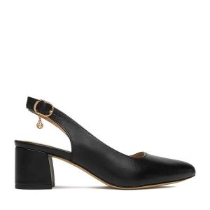 Czółenka Lasocki. Czarne czółenka Lasocki, bez wzorów, bez obcasa, bez zapięcia. Za 199,99 zł.