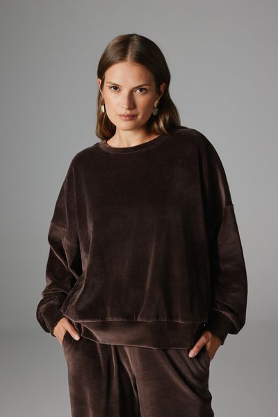 WELUROWA BLUZA PAULA CZEKOLADOWA M - Flawless. Brązowe bluzy Flawless, m, bez wzorów, z materiału, bez kaptura. Za 329,00 zł.