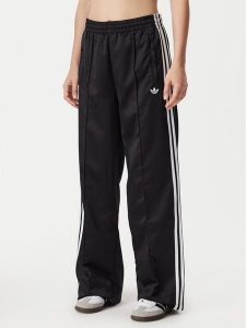Adidas Spodnie dresowe Satin Sst KS9372 Czarny Loose Fit. Czarne spodnie dresowe ADIDAS, xs, bez wzorów, z dresówki. Za 349,99 zł.