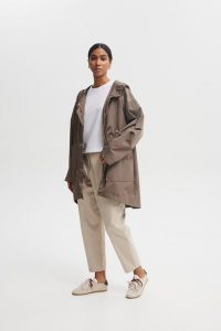 KURTKA PRZECIWDESZCZOWA NIKI KAKAO XL - Flawless. Kurtki Flawless, xl, bez wzorów, bez kaptura. Za 599,00 zł.