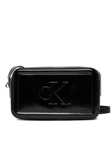 Calvin Klein Torebka Bold Ck Metallic Camera Bag LV04F3331G Czarny. Czarne torebki klasyczne Calvin Klein, bez wzorów, ze skóry, bez dodatków. Za 329,99 zł.