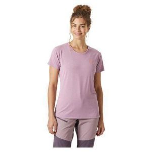 T-shirt damski Helly Hansen Skog graphic. Fioletowe t-shirty Helly Hansen, bez wzorów, bez kołnierzyka, bez ramiączek. Za 241,50 zł.