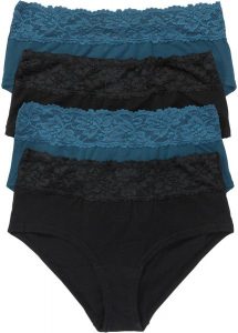Figi maxi panty (4 pary). Czarne figi bonprix, bez wzorów, z koronki. Za 62,99 zł.