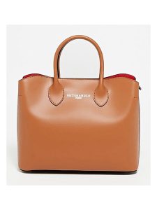 Victor & Hugo Paris Skórzana torebka "Nisa" w kolorze karmelowym - 31 x 25 x 14 cm rozmiar: onesize. Brązowe torebki klasyczne Victor & Hugo Paris, bez wzorów, z materiału, przez ramię, bez dodatków. Za 367,95 zł.