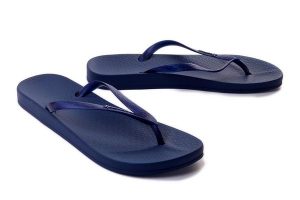 IPANEMA Anatomica Tan Fem 81030 blue/pearly blue, klapki japonki damskie. Niebieskie klapki Ipanema, bez wzorów, bez obcasa. Za 41,99 zł.