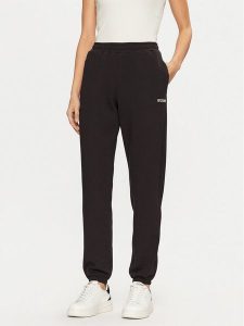 Guess Spodnie dresowe V5RB02 KCLD1 Brązowy Regular Fit. Brązowe spodnie dresowe Guess, s, z aplikacjami, z bawełny. Za 199,99 zł.