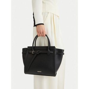 Torebka Lasocki. Czarne torebki klasyczne Lasocki, bez wzorów, bez dodatków. Za 219,99 zł.