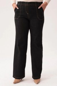 Czarne jeansy damskie na gumce - komfort i styl na co dzień PLUS SIZE XXL OVERSIZE. Czarne spódnice Nasi partnerzy, na co dzień, plus size, bez wzorów, z bawełny, eleganckie, plus size, mini. Za 219,90 zł.