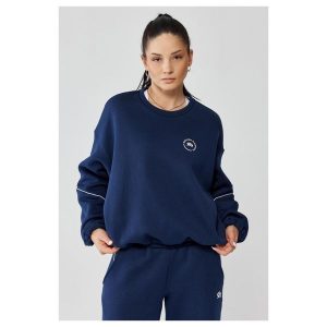 Damska bluza sportowa oversize Rough Radical Trip Classic. Niebieskie bluzy ROUGH RADICAL, bez wzorów, bez kaptura. W wyprzedaży za 159,99 zł.