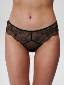 Undress Code Stringi Bliss 582 Czarny. Czarne stringi Undress Code, bez wzorów, z syntetyku. Za 139,99 zł.