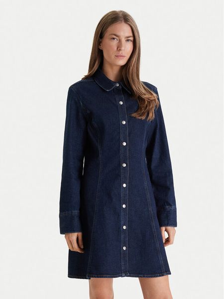 Calvin Klein Jeans Sukienka jeansowa LV047E790G Granatowy. Niebieskie sukienki Calvin Klein Jeans, m, bez wzorów, z bawełny, bez kołnierzyka, bez ramiączek. Za 529,99 zł.