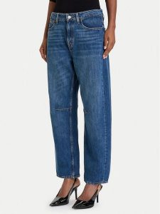 Guess Jeansy W5BA2V D0460 Granatowy Mom Fit. Niebieskie jeansy Guess, z aplikacjami, z bawełny. Za 519,99 zł.