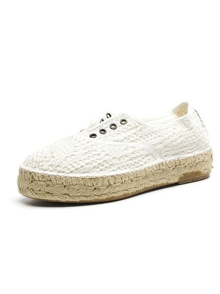 Natural world Espadryle w kolorze białym rozmiar: 39. Białe espadryle Natural World, bez wzorów, z bawełny, bez obcasa. Za 105,63 zł.