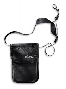 Saszetka Tatonka Skin Neck Pouch. Czarne nerki i saszetki Tatonka, bez wzorów, z nylonu. Za 83,99 zł.