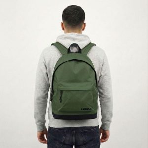 Plecak sportowy PALERMO zielony militarny 31 x 40 x 12 cm. Zielone plecaki LEGEA. W wyprzedaży za 52,00 zł.