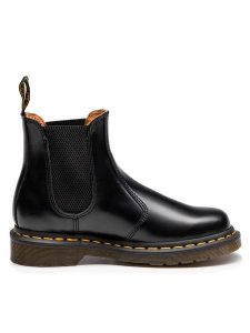 Dr. Martens Sztyblety 2976 Ys 22227001 Czarny. Czarne botki Dr. Martens, bez wzorów, ze skóry, bez obcasa, na płaskiej podeszwie, bez zapięcia. Za 589,99 zł.