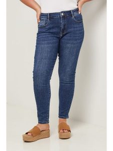 Curvy Lady Dżinsy - Slim fit - w kolorze niebieskim rozmiar: 38. Niebieskie jeansy Curvy Lady, bez wzorów, z standardowym stanem. Za 184,46 zł.