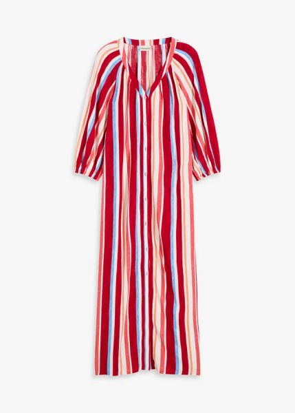 Sukienka typu kaftan z wiskozy z fakturą we wzór w paski. Czerwone sukienki bonprix, bez wzorów, z wiskozy, bez kołnierzyka, bez ramiączek, plisowane. Za 74,99 zł.