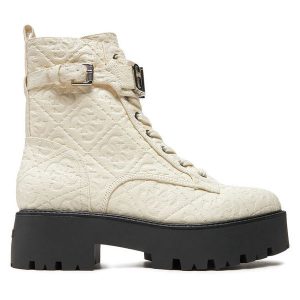 Trzewiki Guess. Białe botki Guess, z aplikacjami, bez obcasa, na płaskiej podeszwie, bez zapięcia. Za 599,99 zł.