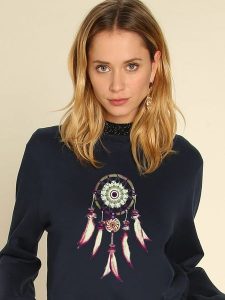 WOOOP Bluza "Dreamcatcher" w kolorze granatowym rozmiar: S. Niebieskie bluzy Wooop, s, bez wzorów, z bawełny, bez kaptura. Za 92,64 zł.
