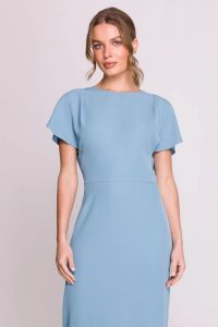 Elegancka sukienka ołówkowa z dekoltem V z tyłu niebieska. Niebieskie sukienki Stylove, do pracy, m, bez wzorów, z elastanu, biznesowe, bez kołnierzyka, bez ramiączek, midi, dopasowane. Za 329,00 zł.