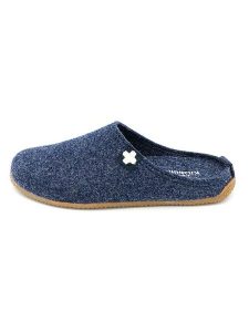 Living Kitzbühel Kapcie w kolorze niebieskim rozmiar: 37. Niebieskie kapcie Living Kitzbühel, bez wzorów, z materiału. Za 154,95 zł.