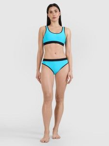 4F Dół od bikini damski - niebieski XS. Niebieskie bikini 4f, bez wzorów, z elastanu. W wyprzedaży za 39,99 zł.