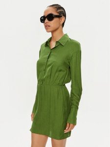 Patrizia Pepe Sukienka koszulowa 8A1272/AL65-G163 Zielony Regular Fit. Zielone sukienki Patrizia Pepe, bez wzorów, z wiskozy, bez kołnierzyka, bez ramiączek, koszulowe. Za 679,00 zł.