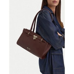 Torebka Nine West. Brązowe torebki klasyczne Nine West, bez wzorów, bez dodatków. Za 279,99 zł.