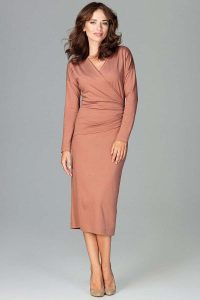 Brązowa Stylowa Sukienka z Kopertowym Dekoltem. Brązowe sukienki Katrus, l, bez wzorów, z elastanu, eleganckie, bez kołnierzyka, bez ramiączek, kopertowe. Za 289,00 zł.