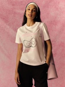 4F T-shirt relaxed z nadrukiem damski - różowy XS. Czerwone t-shirty 4f, xs, bez wzorów, z bawełny, bez kołnierzyka, bez ramiączek. Za 69,99 zł.