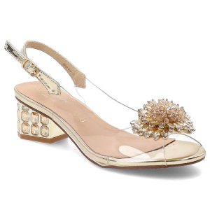 Sandały damskie D&A by S.Barski o eleganckim fasonie z transparentnym paskiem efektowną biżuteryjną aplikacją i zdobionym obcasem złote, MR62-9101 Go. Żółte sandały S.BARSKI, z aplikacjami, bez obcasa, na obcasie, bez zapięcia. Za 179,99 zł.
