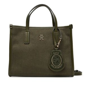 Torebka Tommy Hilfiger. Brązowe torebki klasyczne TOMMY HILFIGER, bez wzorów, bez dodatków. Za 479,99 zł.