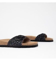 Bluebay Klapki "Anthemis" w kolorze czarnym ze wzorem rozmiar: 37. Czarne klapki Bluebay, bez wzorów, z otwartym noskiem, bez obcasa. Za 121,95 zł.