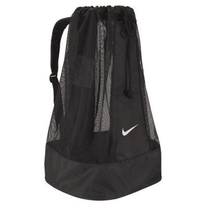 Torba Na Piłki Club Team Swoosh. Czarne torby podróżne i sportowe Nike, bez wzorów. Za 154,99 zł.