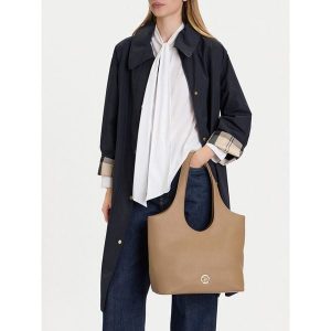 Torebka Beverly Hills Polo Club. Brązowe torebki klasyczne Beverly Hills Polo Club, bez wzorów, bez dodatków. Za 199,99 zł.