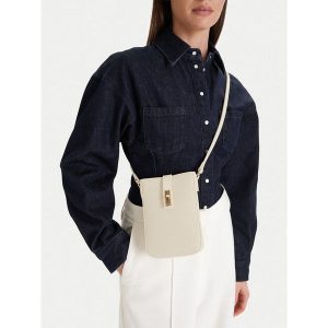 Torebka MEXX. Listonoszki Mexx, bez wzorów, bez dodatków. Za 99,99 zł.