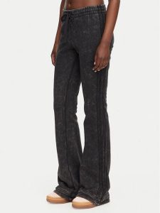 Adidas Spodnie dresowe Sst KS9168 Czarny Flared Leg. Czarne spodnie dresowe ADIDAS, m, bez wzorów, z bawełny. Za 349,99 zł.