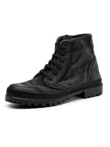 Natural world Sneakersy w kolorze czarnym rozmiar: 35. Czarne trampki Natural World, bez wzorów, za kostkę, bez zapięcia. Za 108,99 zł.